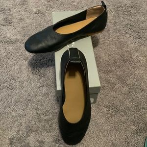 The Italian leather day glove ballet flat by Everlane